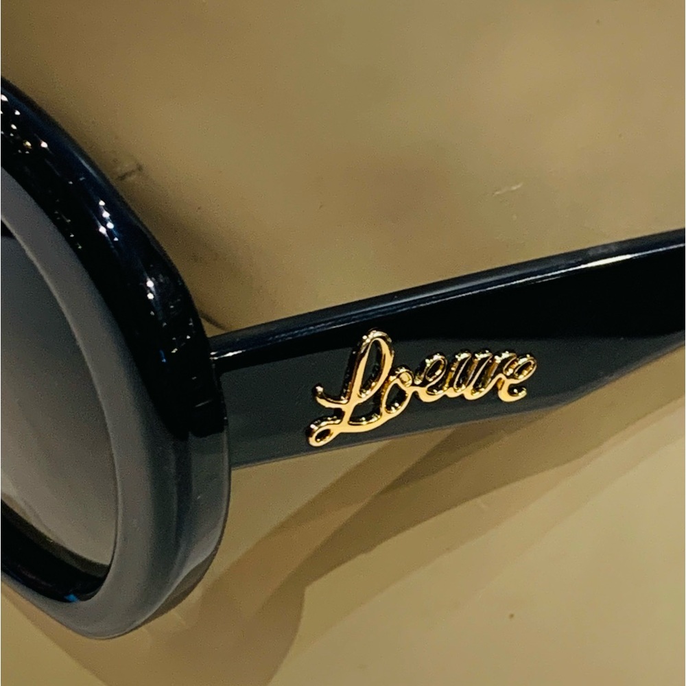 New LOEWE Sunglasses - Picture 5 of 13
